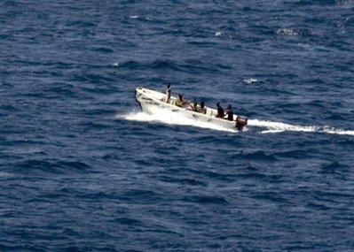 US food aid ship escapes Somali pirate attack