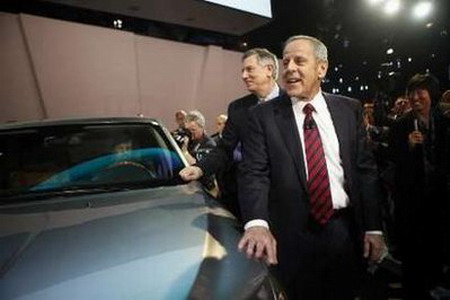 Chrysler-Fiat talks intensify, Saturn deal eyed