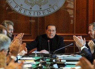 Italy seeks to move G-8 summit to quake-hit city