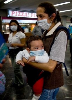 Mexico fights swine flu with 'pandemic potential'