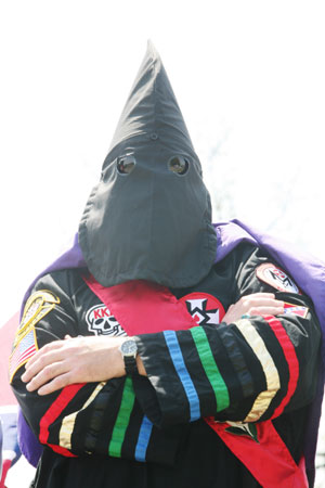KKK members rally for recruitment