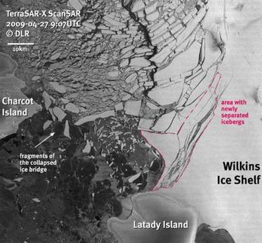 New York City-sized ice collapses off Antarctica