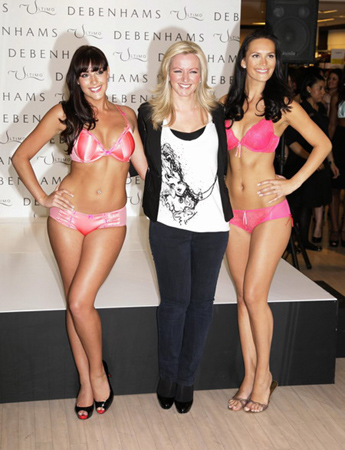 Bra Clinic teaches women to wear right sized bra