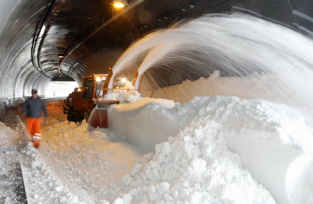 Tunnel comes out of snow stack