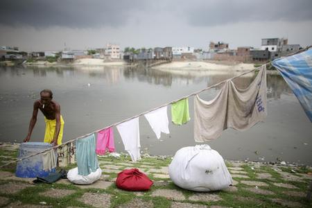 Bangladesh river pollution threatens millions