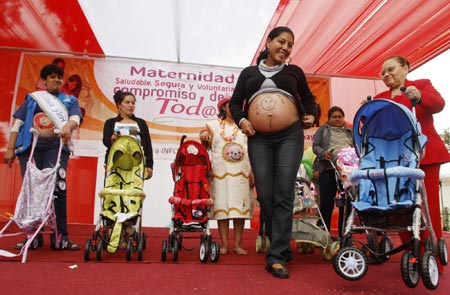 'Beautiful Pregnant Women' contest in Lima