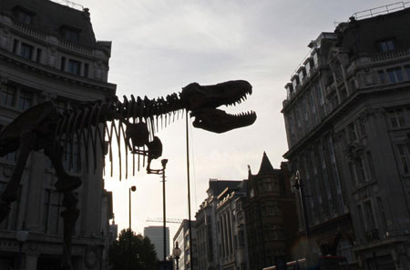 Giant model Tyrannosaurus Rex tours Oxford Street