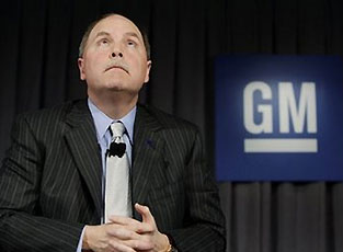 With bankruptcy looming, a new GM begins to emerge