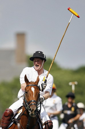 Prince Harry plays polo on 1st official US trip