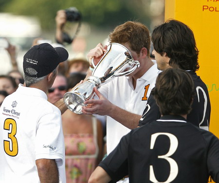 Prince Harry plays polo on 1st official US trip