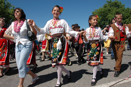 Rose Festival celebrated in Kazanluk