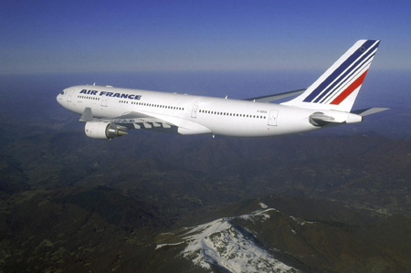 Missing French jet hit thunderstorms over Atlantic