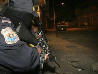 Shootout kills 16 gunmen, 2 soldiers in Acapulco