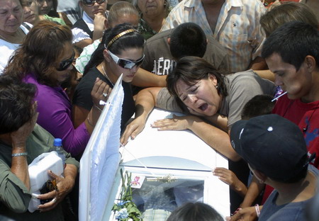 Death toll hits 41 in Mexico daycare center blaze