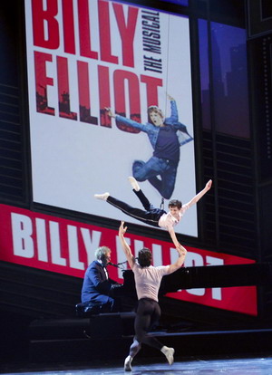 'Billy Elliot' wins 10 Tonys; 'Carnage' best play