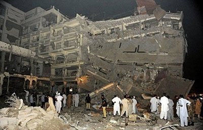 Bomb at Pakistan hotel kills at least 11