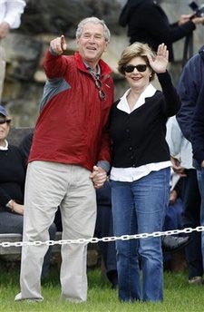 Bush celebrates 85th by skydiving over Maine