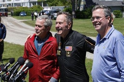 Bush celebrates 85th by skydiving over Maine