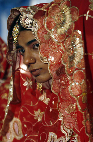 Mass wedding ceremony for Muslim couples