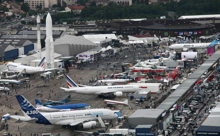 Rain glooms Paris Air Show