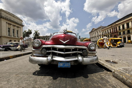 Cuba'rolling museum' of vintage US cars