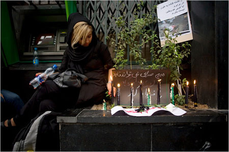 Hundreds of thousands stage somber rally in Iran