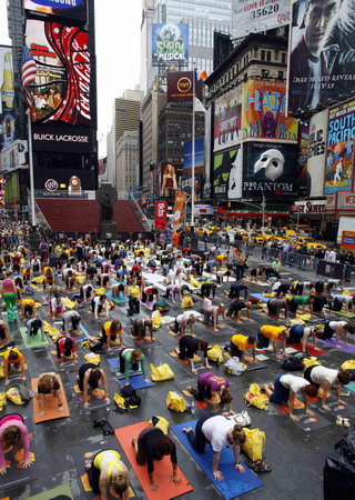 New Yorkers practice yoga on summer solstice