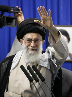 Iran not to give in to pressures: Supreme Leader