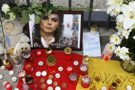 Jackson's family demands second autopsy