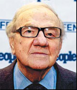 Acclaimed Oscar winner dies at 97