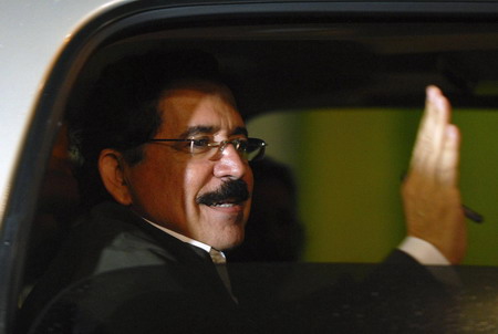 Ousted Honduran leader to meet with Clinton