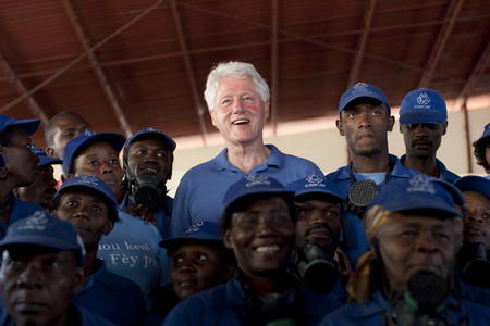 Bill Clinton draws crowds as UN envoy to Haiti