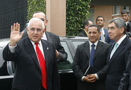 Honduran rivals fail to meet face to face