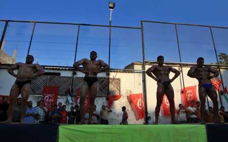Palestinian bodybuilders display skills
