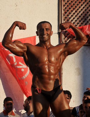 Palestinian bodybuilders display skills