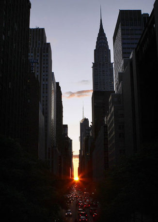 'Manhattanhenge' in New York