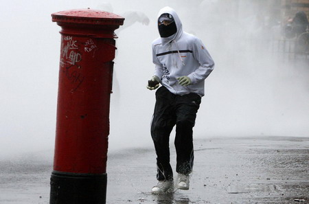 Belfast Catholics riot over Protestant parade