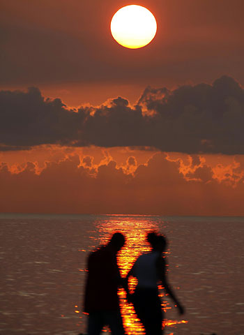 In love? It's not enough to keep a marriage, study finds