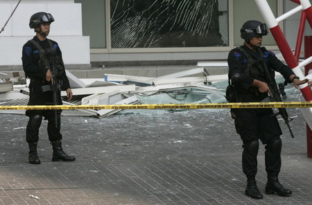 Bombings at Indonesian luxury hotels, 6 dead