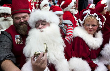 150 Santas get together for congress