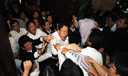 Brawl breaks out in South Korean parliament