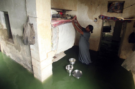 Flood ravages India's Porbander