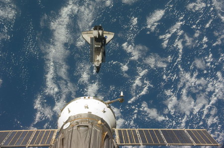 Astronaut bringing test underwear back to Earth