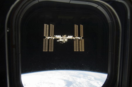 Astronaut bringing test underwear back to Earth