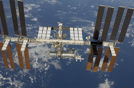 Astronaut bringing test underwear back to Earth
