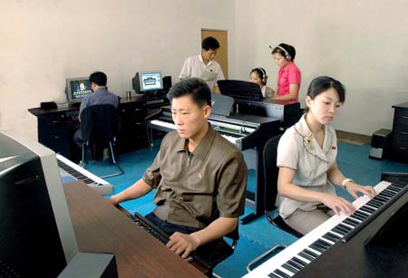 DPRK produces electronic musical instruments