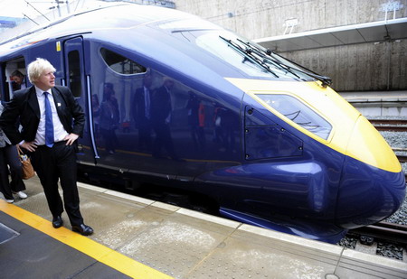 Train runs on time for 3-year London Olympic countdown