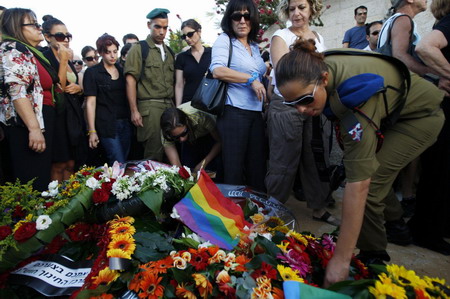 Israelis rally after 2 murdered at gay center