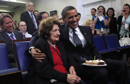Obama shares birthday with oldest correspondent