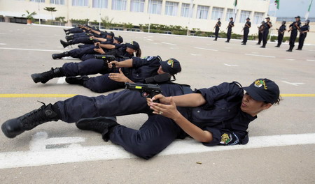 Muslim Algeria's pride: Policewomen
